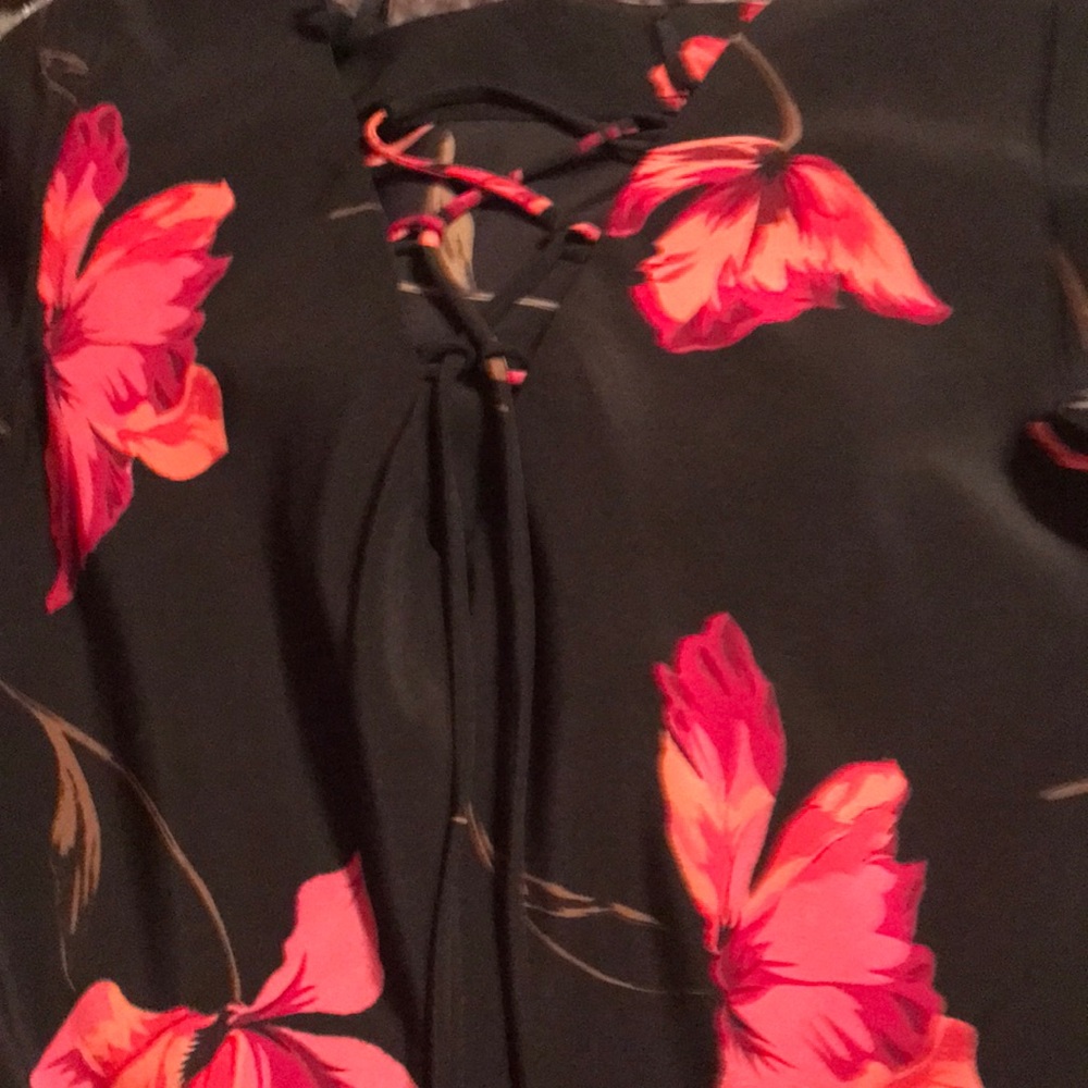 If anyone can tell me the size for sure I’ll give it to you for free!!